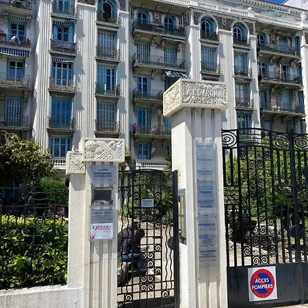 Apartment Sea La Vie Nice